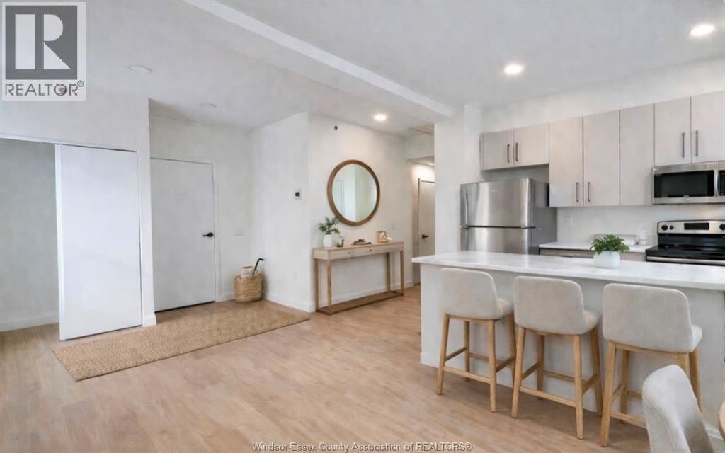 402-267 Pelissier Street, Windsor, ON, N9A 4K2 - 2