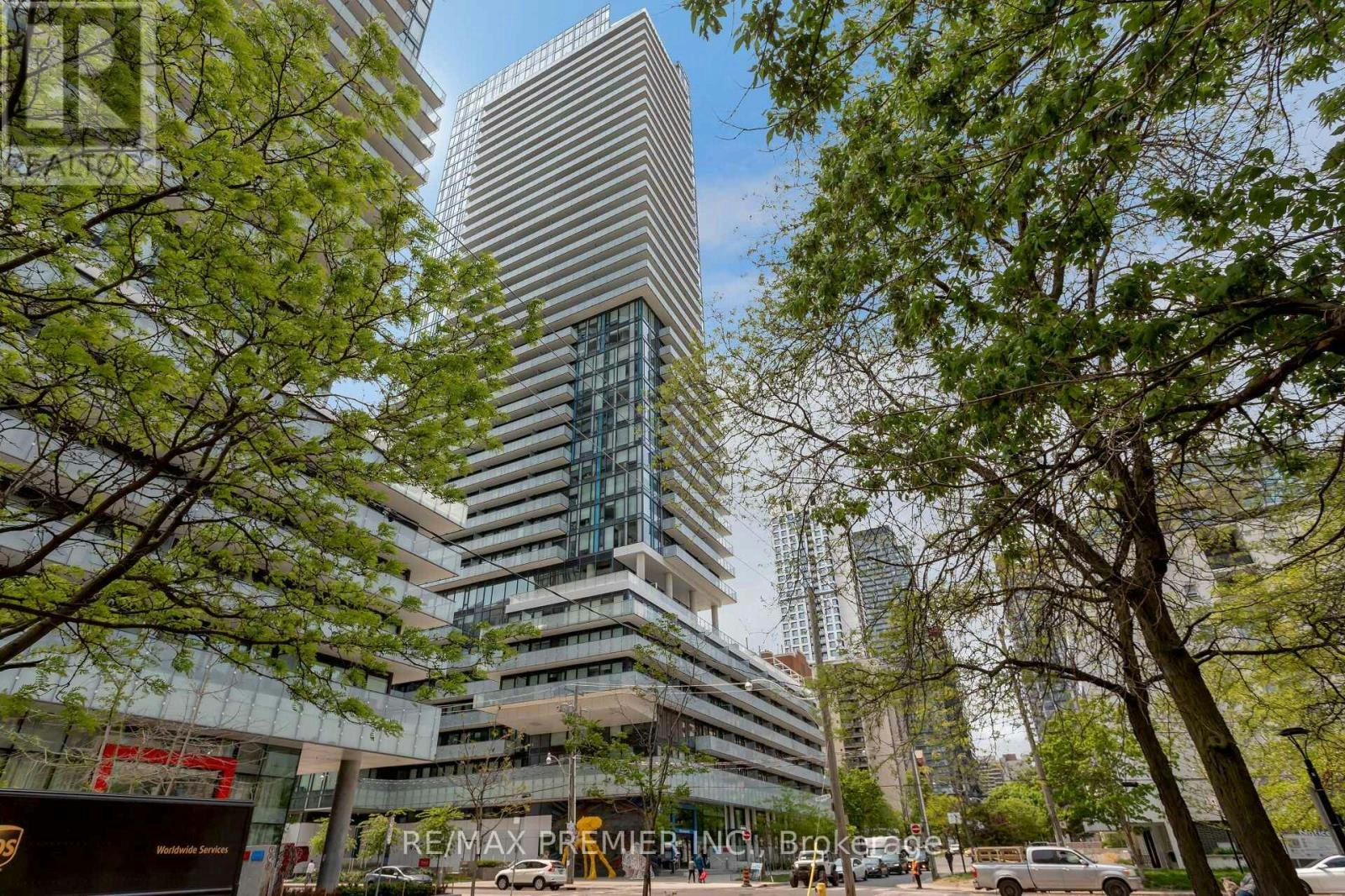 206-161 Roehampton Avenue, Toronto, ON, M3P 1P9