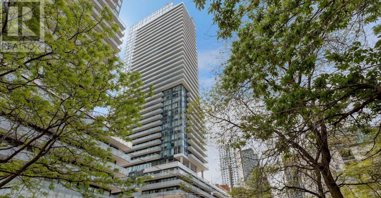 206-161 Roehampton Avenue, Toronto, ON, M3P 1P9
