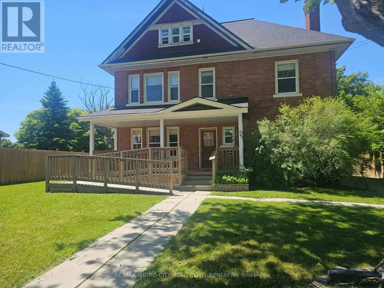 94 Argyle Street N, Renfrew, ON, K7V 1S9