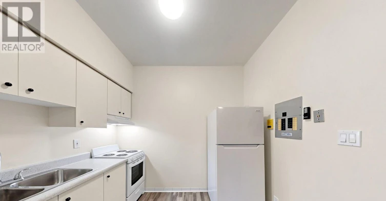 204-218 Close Avenue, Toronto, ON, M6K 1M3 - 12