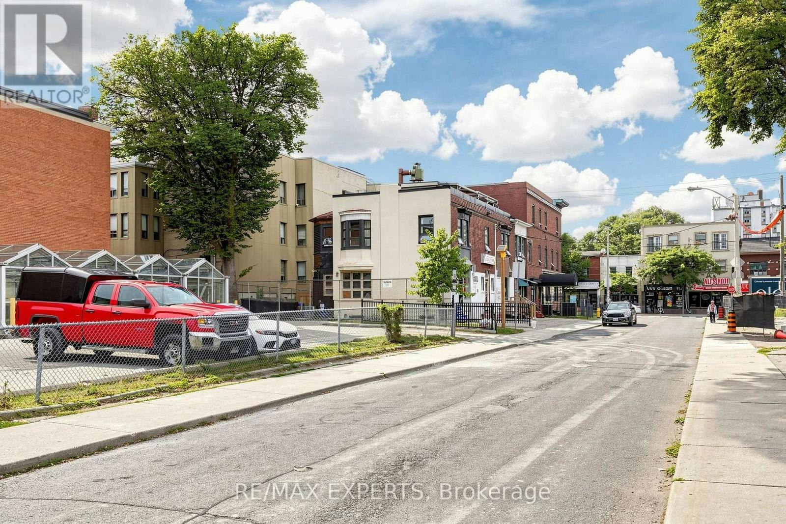 204-218 Close Avenue, Toronto, ON, M6K 1M3 - 36
