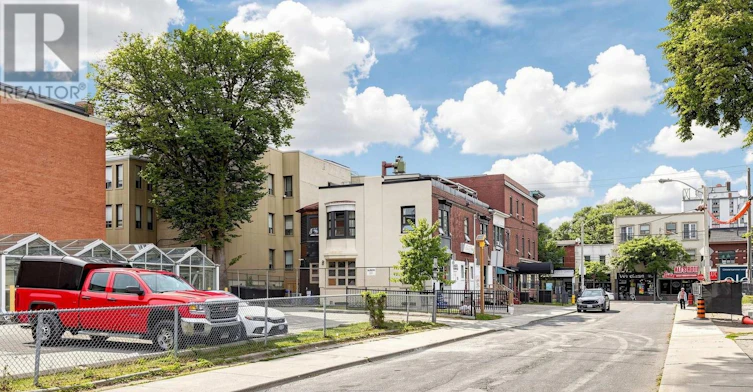 204-218 Close Avenue, Toronto, ON, M6K 1M3 - 36