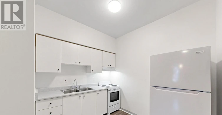 204-218 Close Avenue, Toronto, ON, M6K 1M3 - 11