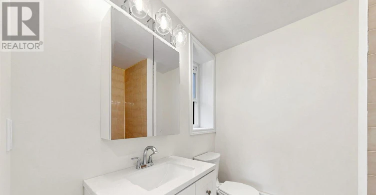 204-218 Close Avenue, Toronto, ON, M6K 1M3 - 28