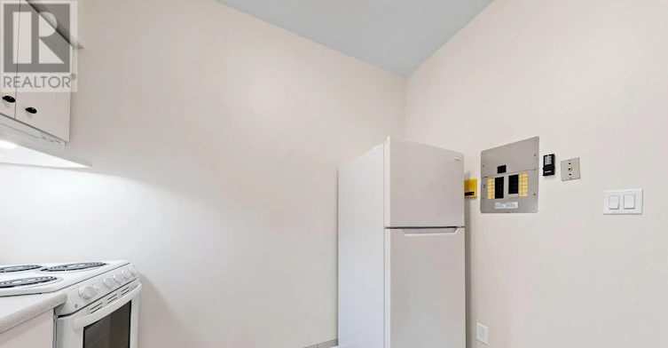204-218 Close Avenue, Toronto, ON, M6K 1M3 - 13