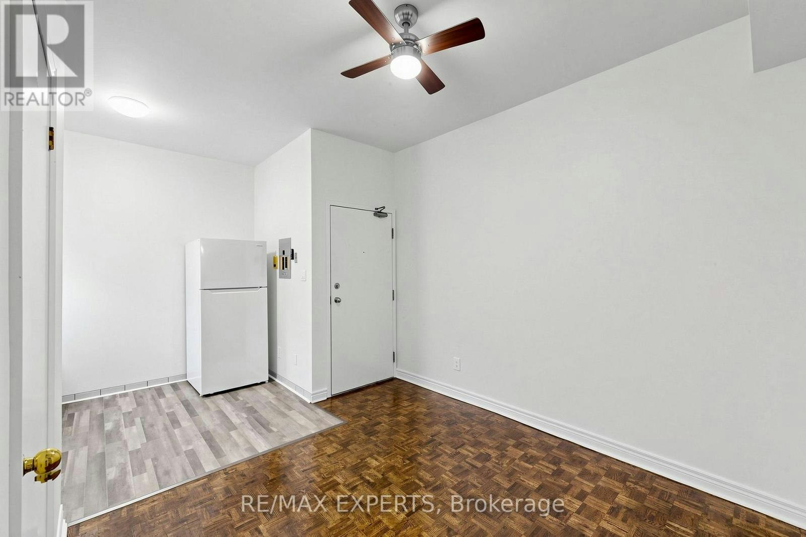 204-218 Close Avenue, Toronto, ON, M6K 1M3 - 8