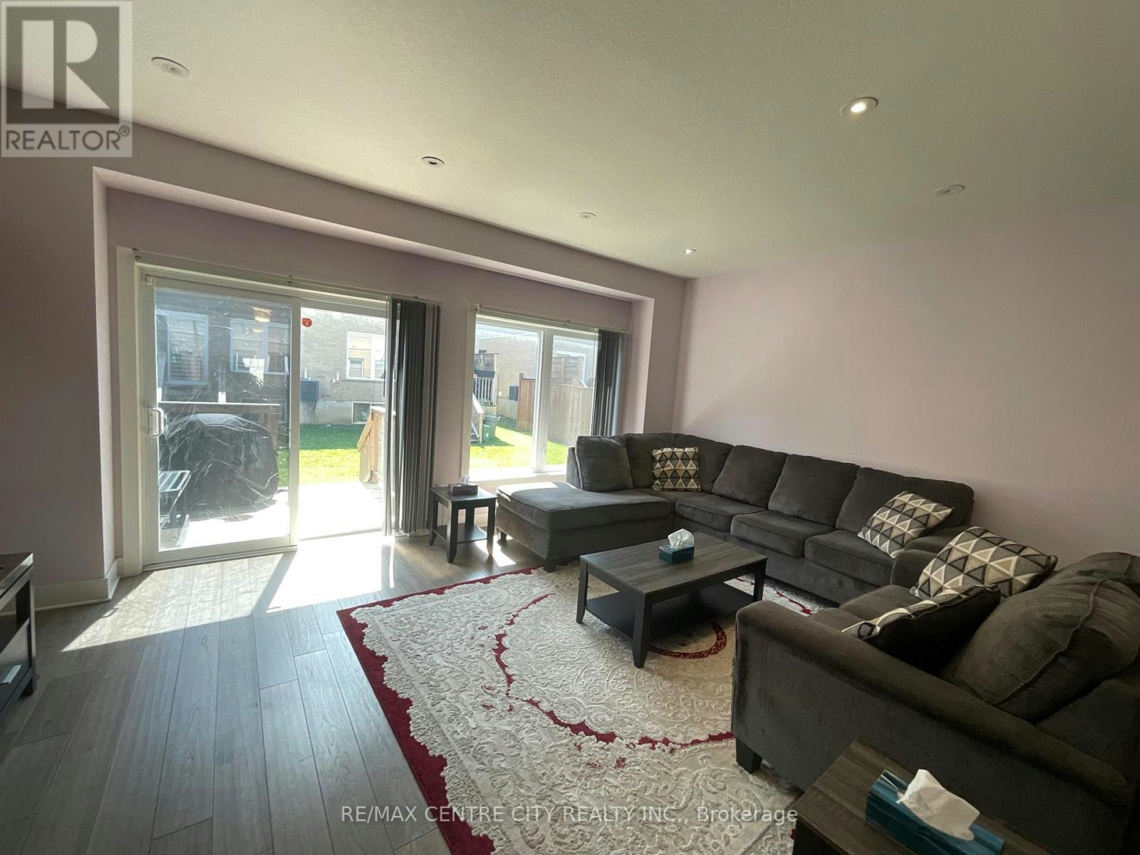 10-2609 Holbrook Drive, London, ON, N6M 0G2 - 6