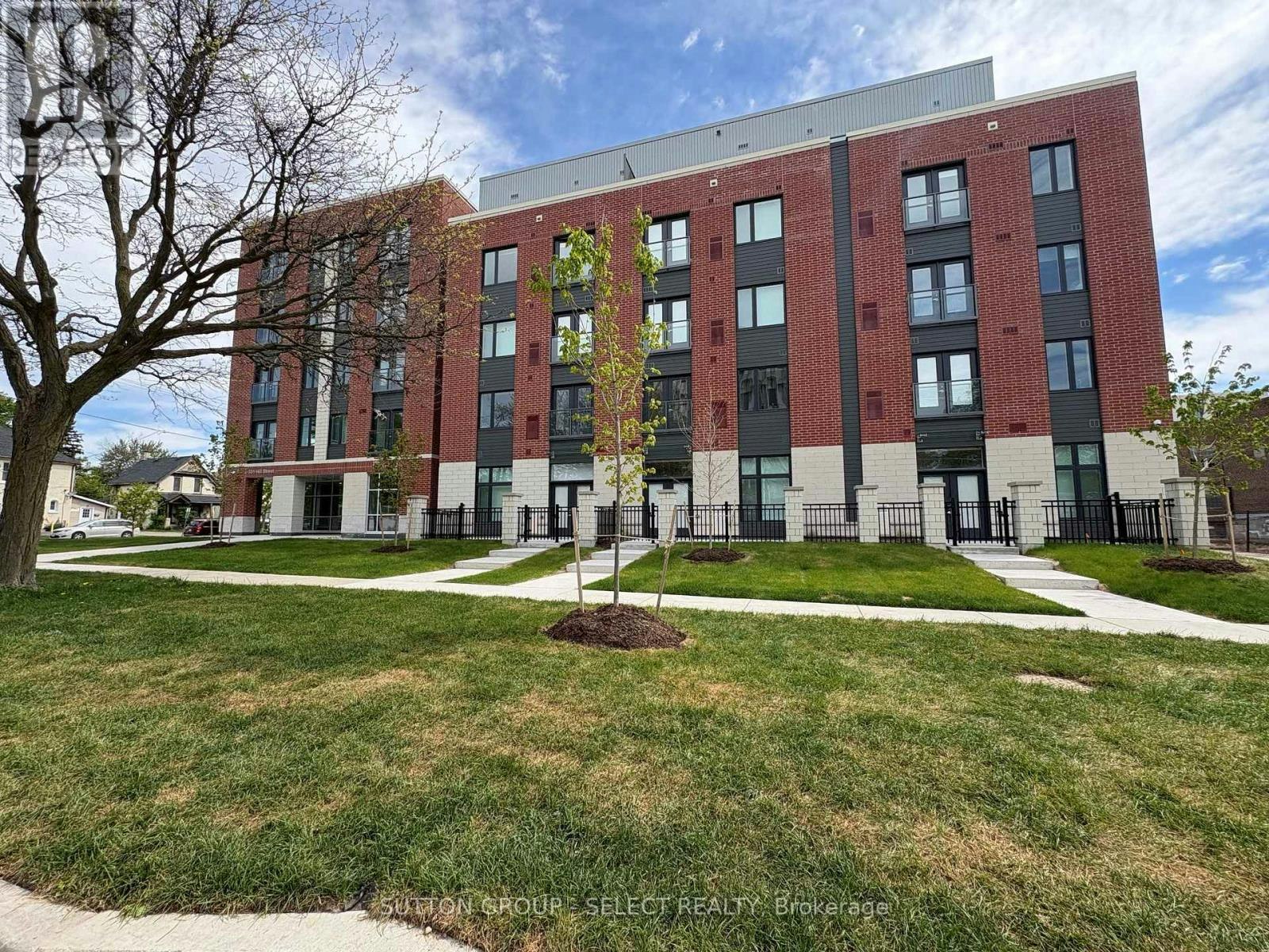302-351 Hill Street, London, ON, N6B 2M2 - 2