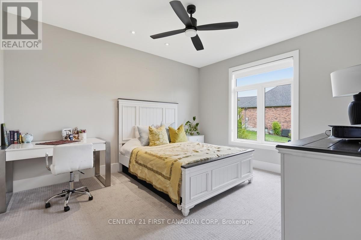 4-2215 Callingham Drive, London, ON, N6G 0P1 - 22