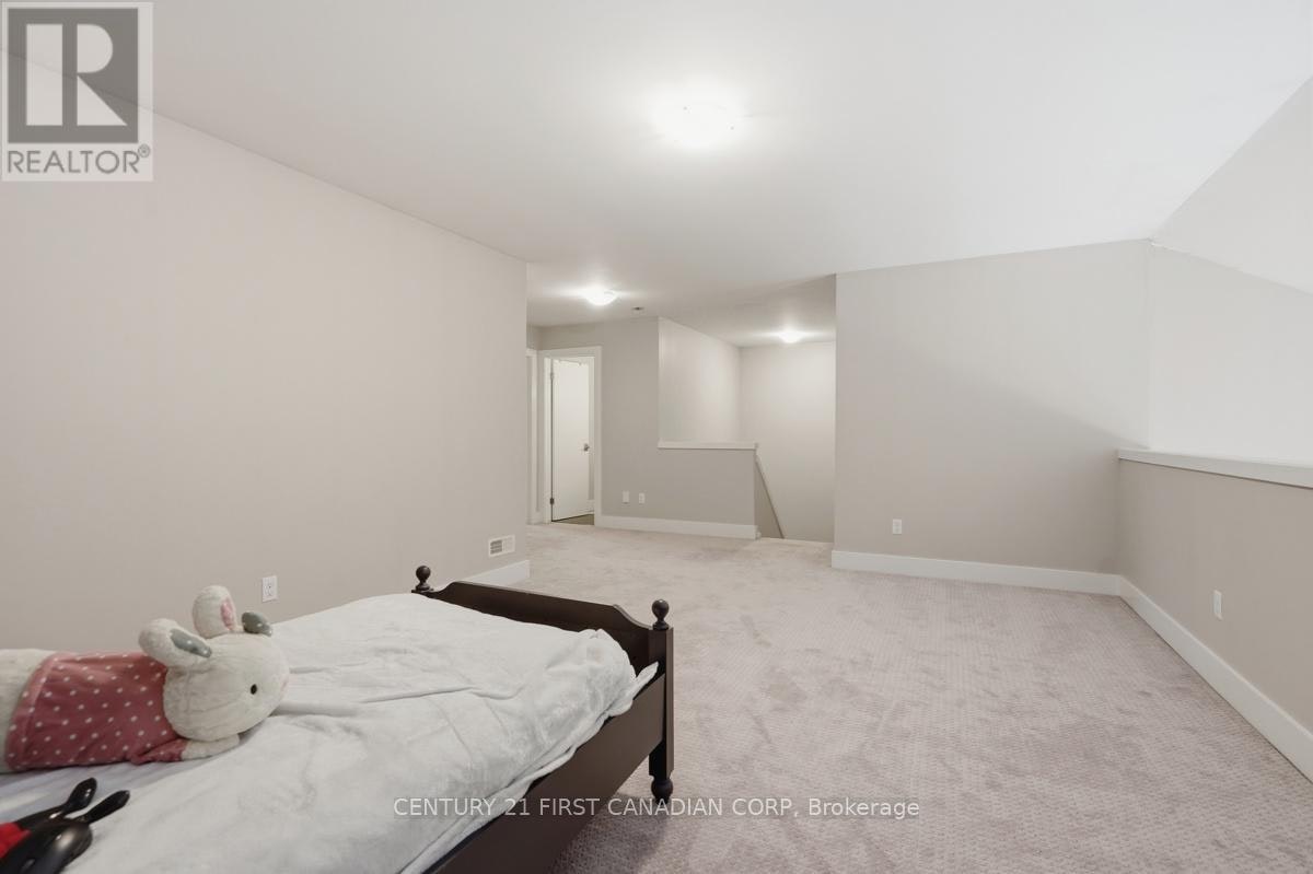 4-2215 Callingham Drive, London, ON, N6G 0P1 - 32