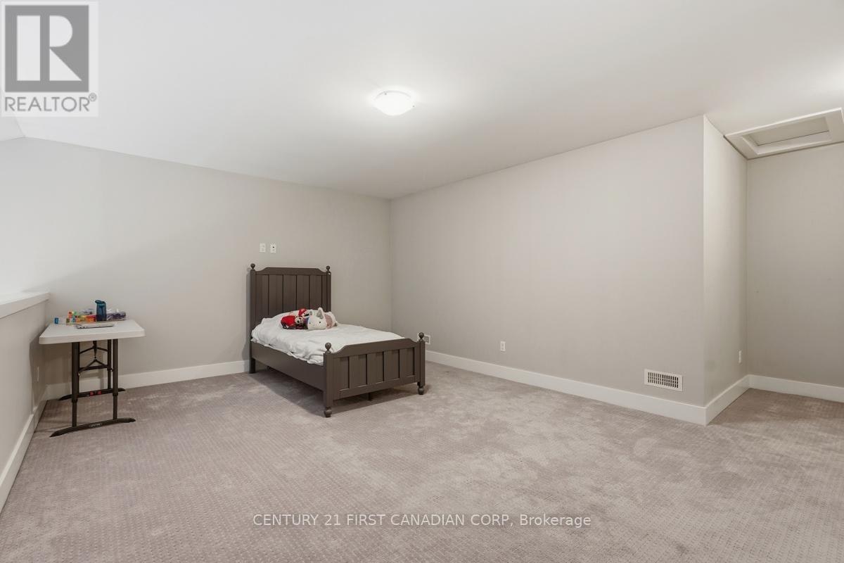 4-2215 Callingham Drive, London, ON, N6G 0P1 - 31