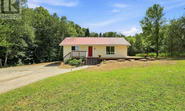 3085 Hadlington Road