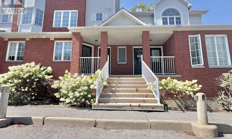 F-112 Centrepointe Drive