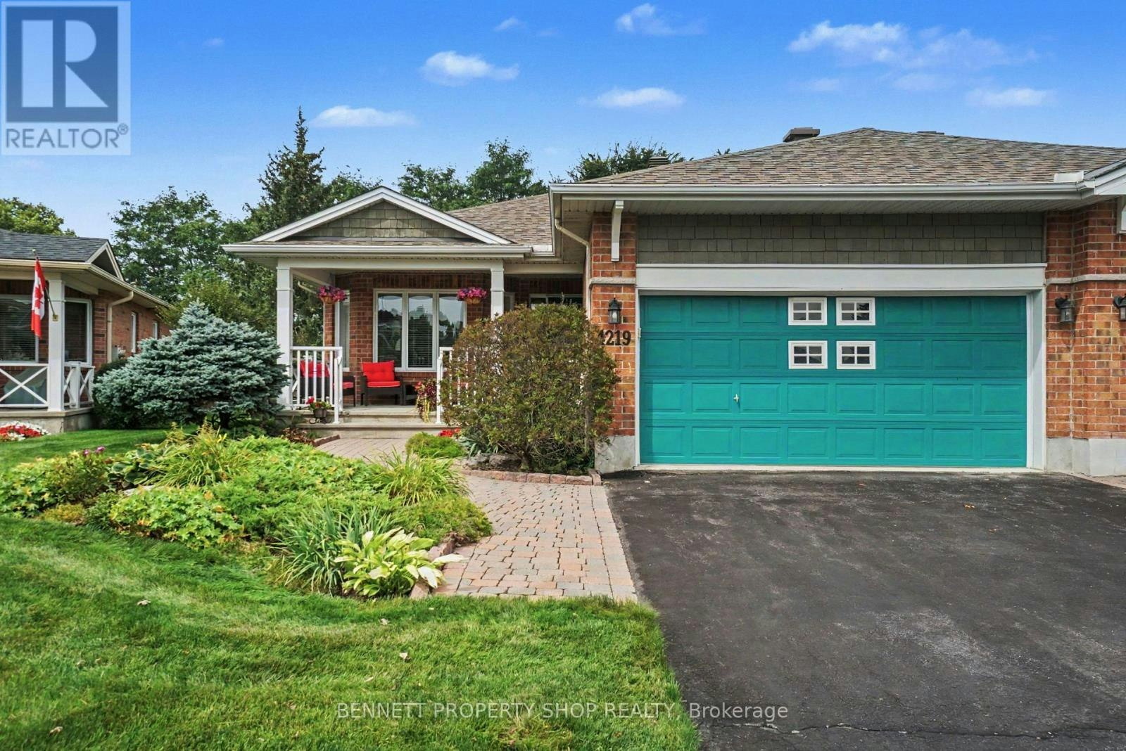 4219 Green Gables Lane, Ottawa, ON, K1V 1W8