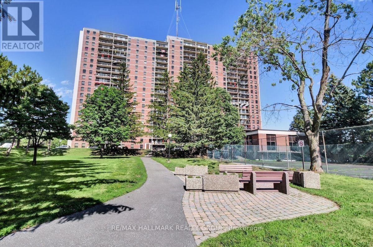 1003-665 Bathgate Drive, Ottawa, ON, K1K 3Y4