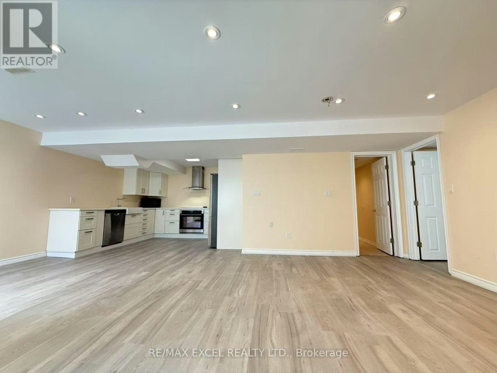 BSMT-278 Ivy Jay Crescent, Aurora, ON, L4G 0E7