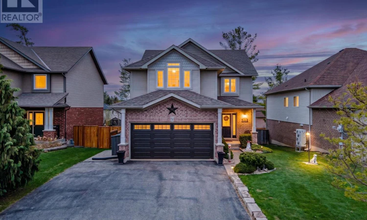 87 Armeda Clow Crescent