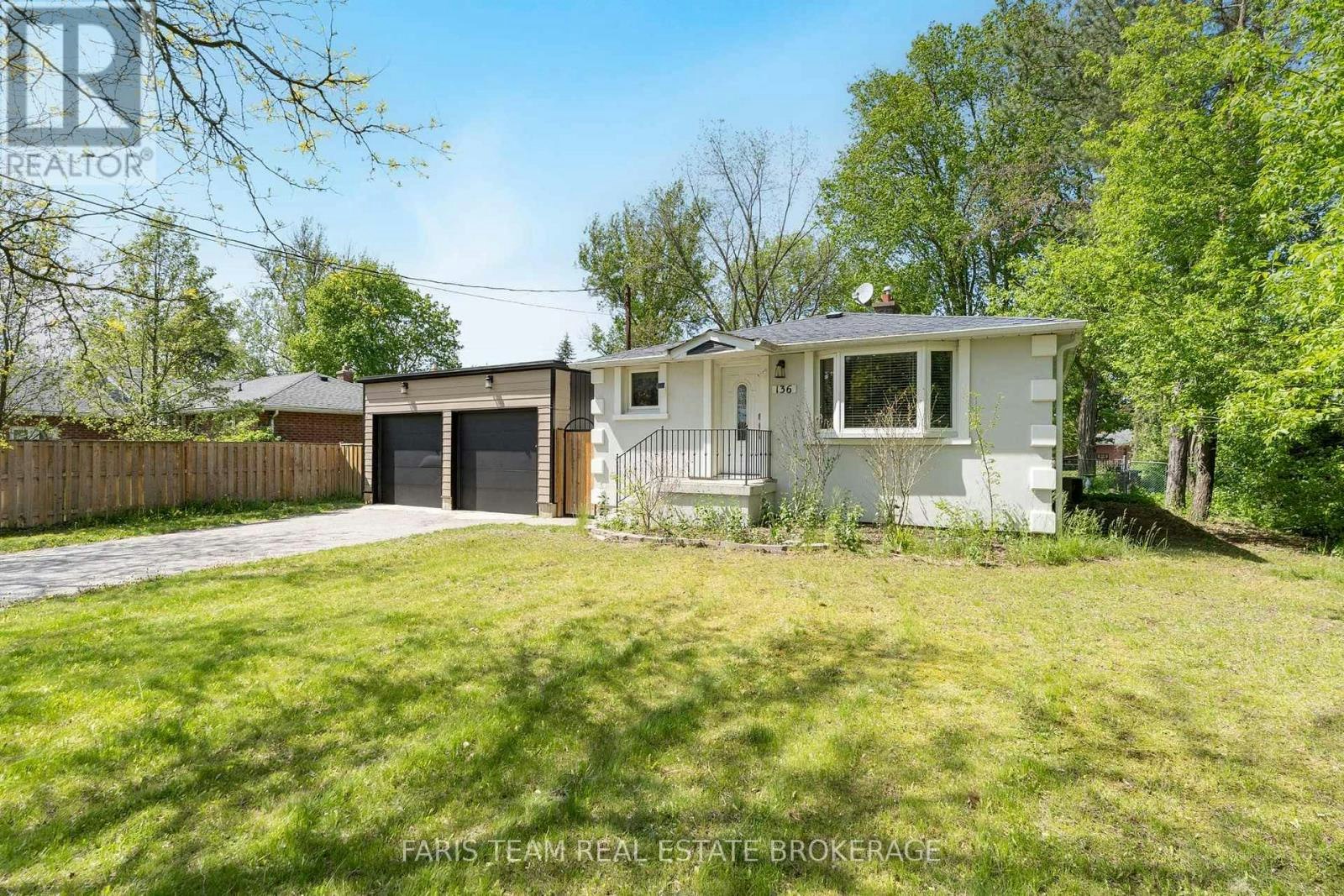 136 Oriole Drive, East Gwillimbury, ON, L9N 1G9