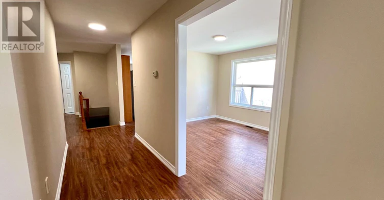 5 Russell Hill Drive, Barrie, ON, L4N 0C3 - 6