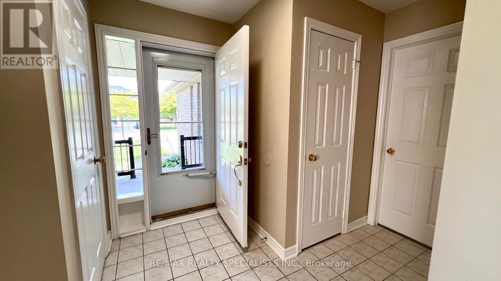 5 Russell Hill Drive, Barrie, ON, L4N 0C3 - 5