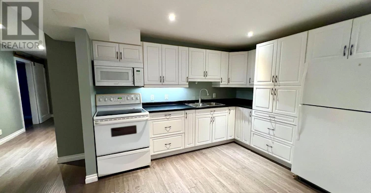 5 Russell Hill Drive, Barrie, ON, L4N 0C3 - 18