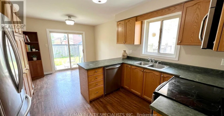5 Russell Hill Drive, Barrie, ON, L4N 0C3 - 8
