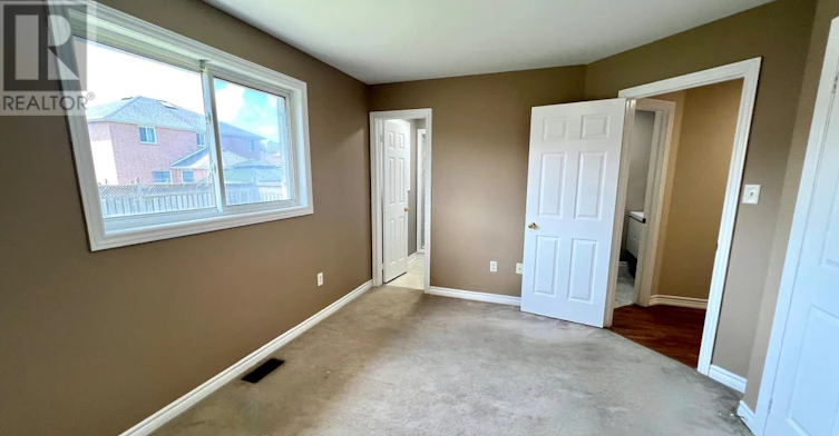 5 Russell Hill Drive, Barrie, ON, L4N 0C3 - 12