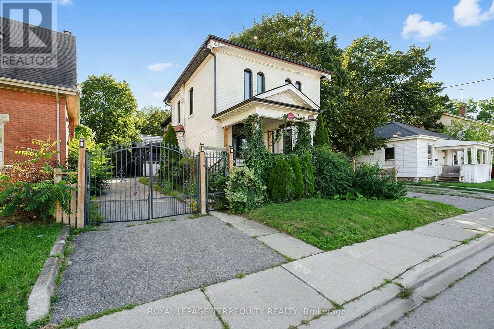35 Elizabeth Street N, Brampton, ON, L6X 1S3