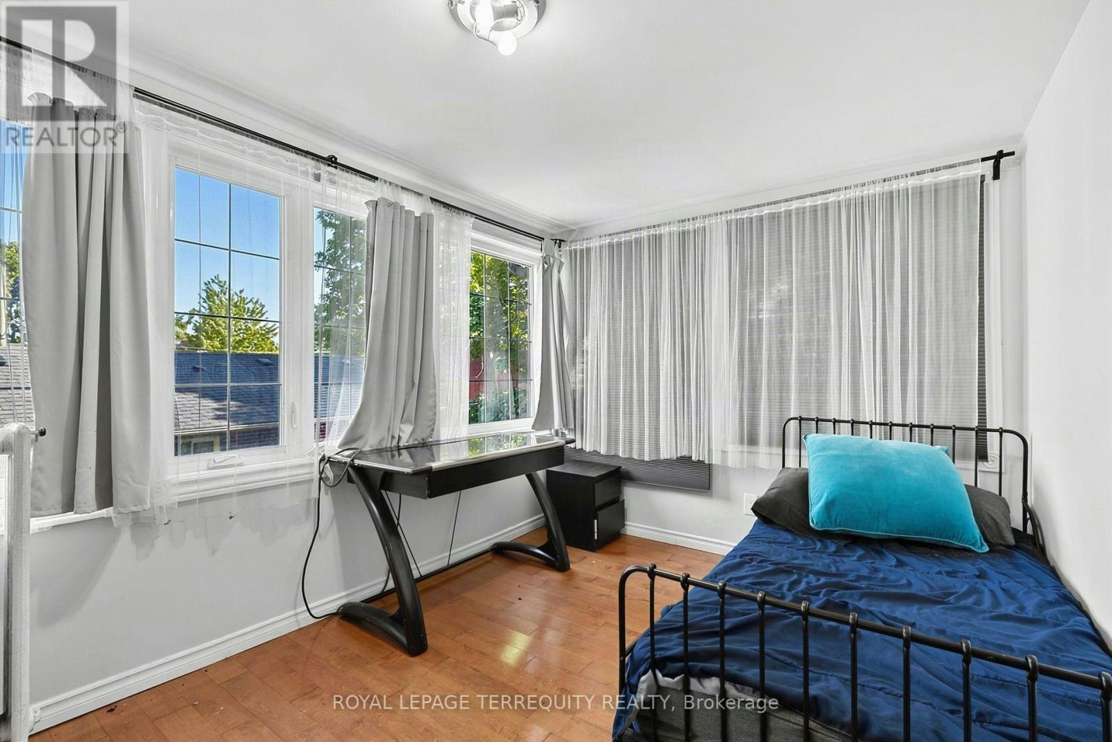 35 Elizabeth Street N, Brampton, ON, L6X 1S3 - 32