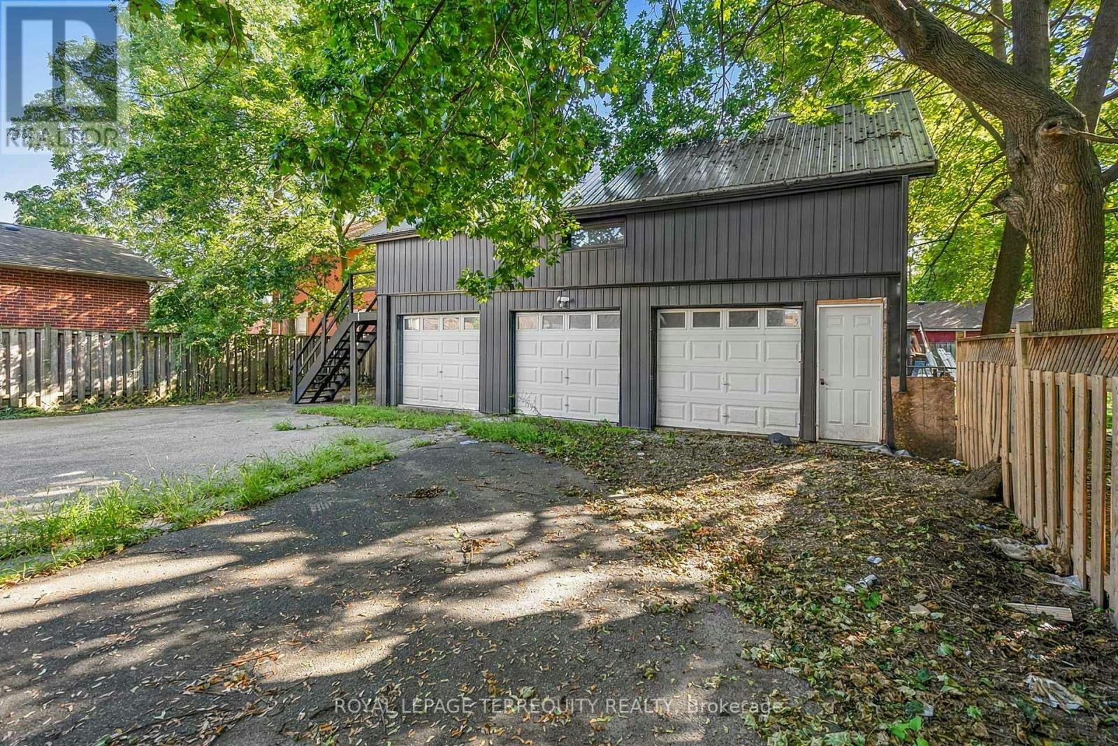 35 Elizabeth Street N, Brampton, ON, L6X 1S3 - 41