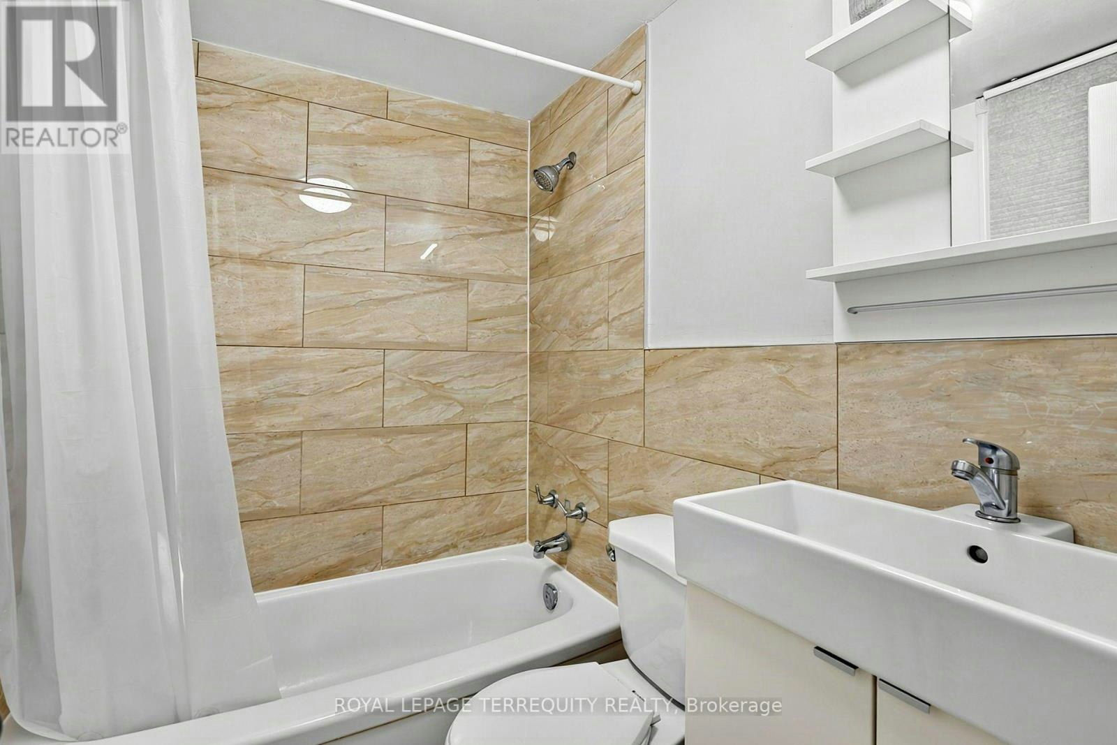 35 Elizabeth Street N, Brampton, ON, L6X 1S3 - 30