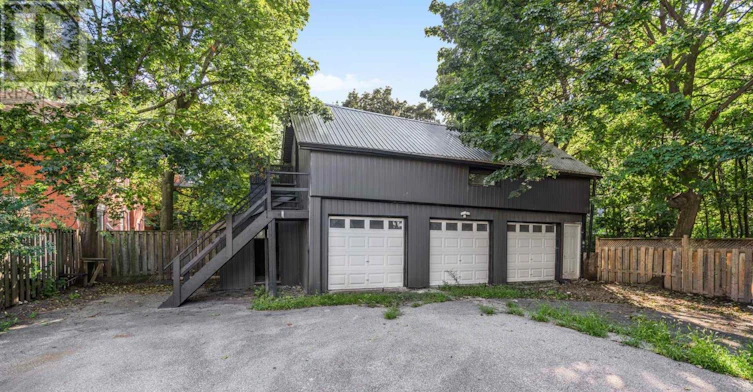 35 Elizabeth Street N, Brampton, ON, L6X 1S3 - 40