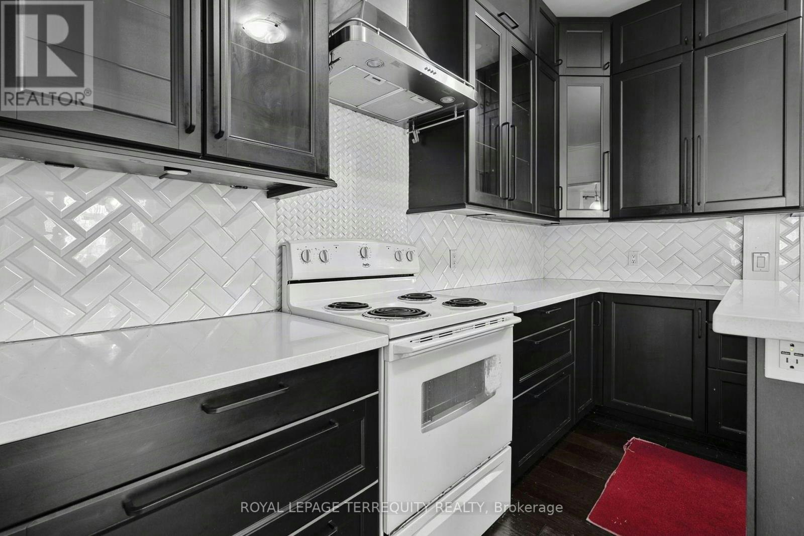 35 Elizabeth Street N, Brampton, ON, L6X 1S3 - 12