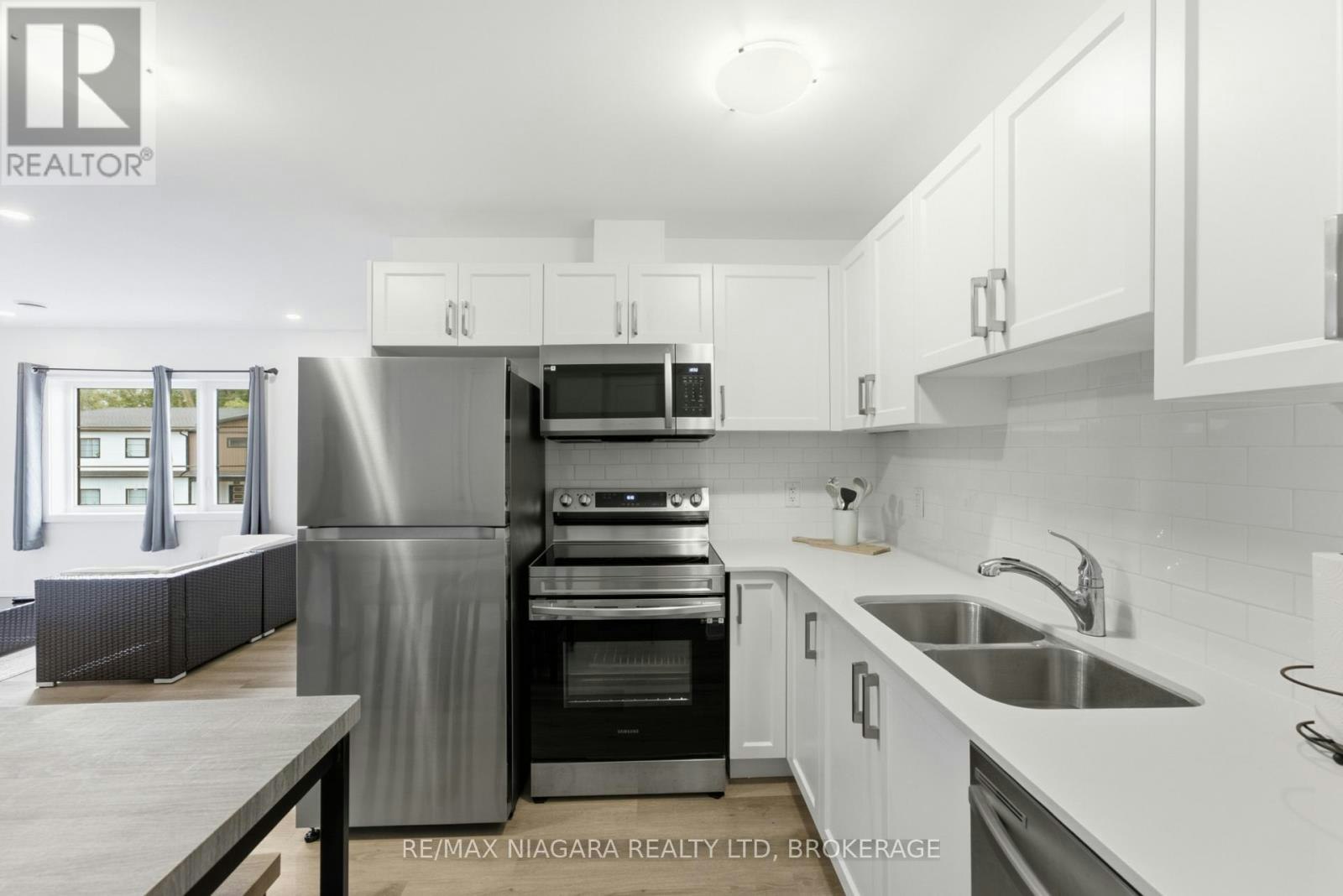 635-4263 Fourth Avenue, Niagara Falls, ON, L2E 0C2 - 10