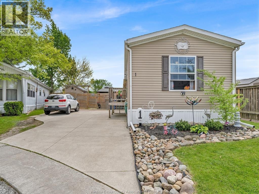 1 Oak Court, Essex, ON, N0R 1J0