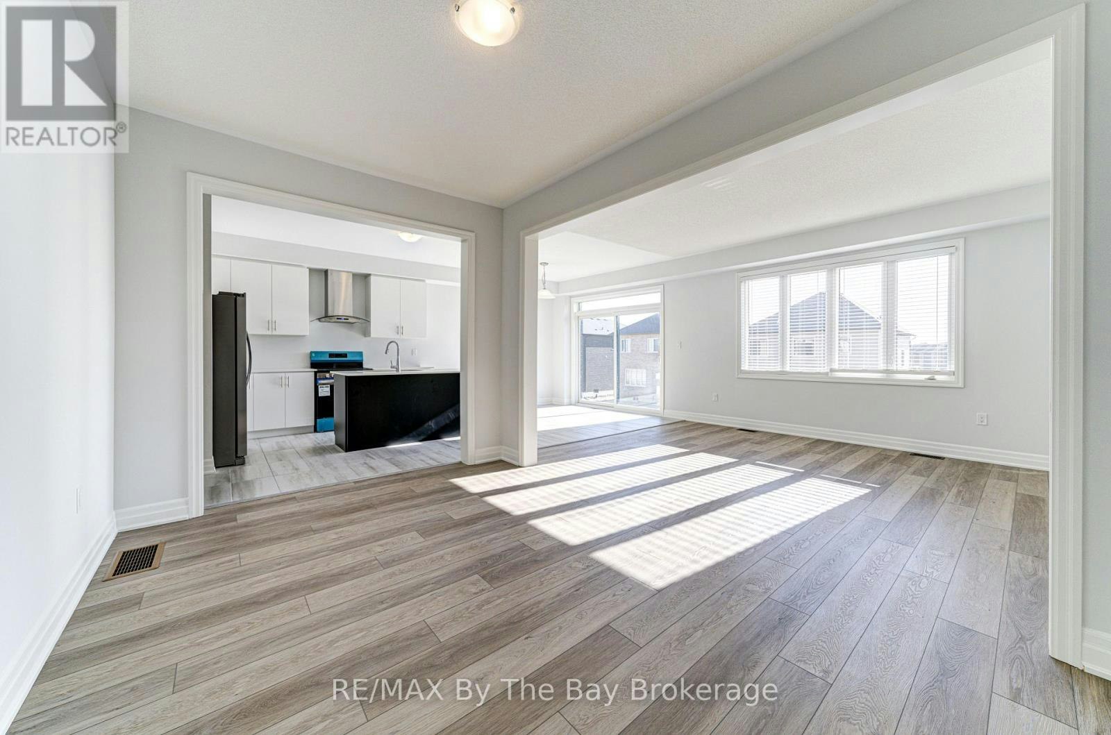 17 Rosanne Circle, Wasaga Beach, ON, L9Z 0N4 - 18