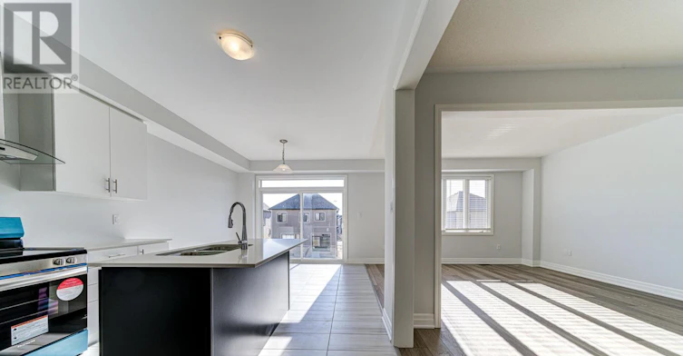 17 Rosanne Circle, Wasaga Beach, ON, L9Z 0N4 - 4