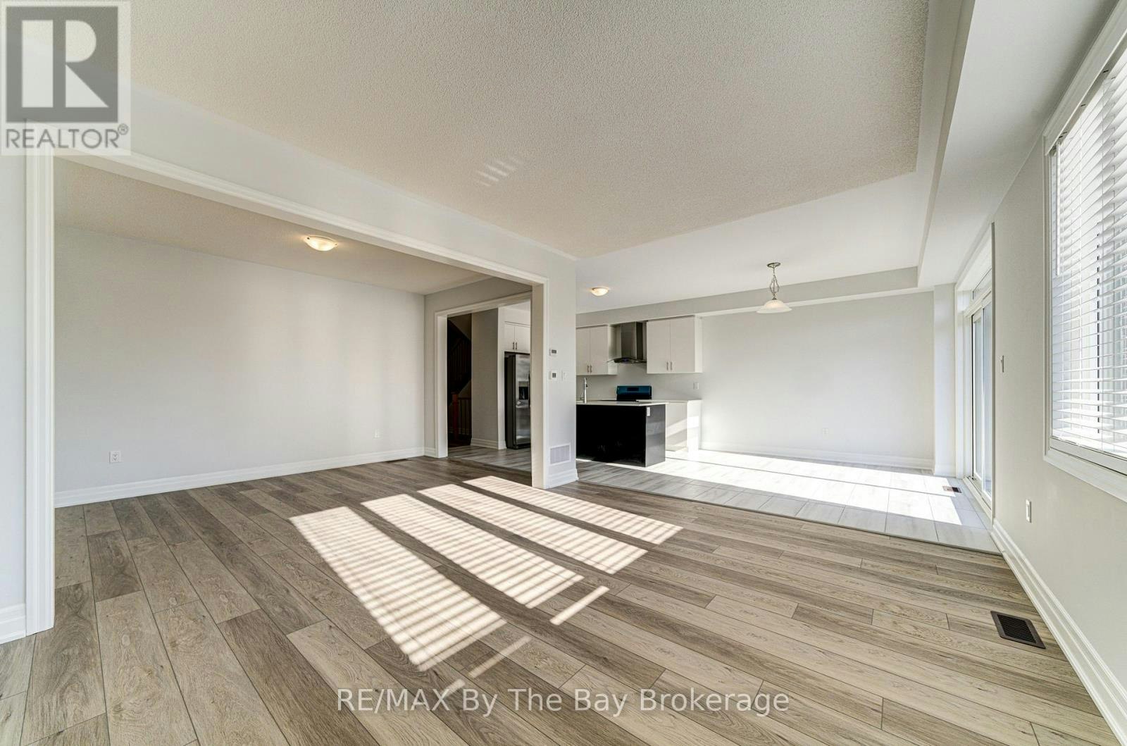 17 Rosanne Circle, Wasaga Beach, ON, L9Z 0N4 - 22
