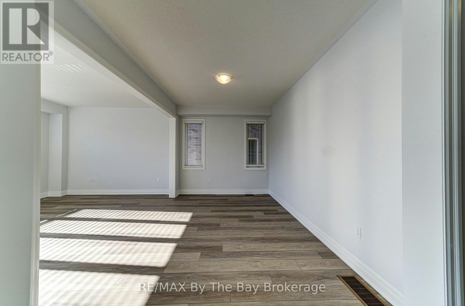 17 Rosanne Circle, Wasaga Beach, ON, L9Z 0N4 - 15