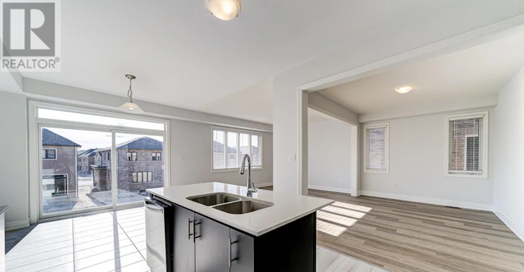 17 Rosanne Circle, Wasaga Beach, ON, L9Z 0N4 - 13