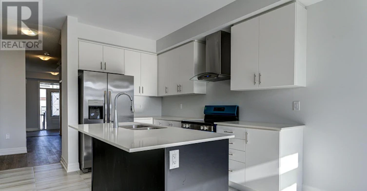 17 Rosanne Circle, Wasaga Beach, ON, L9Z 0N4 - 10