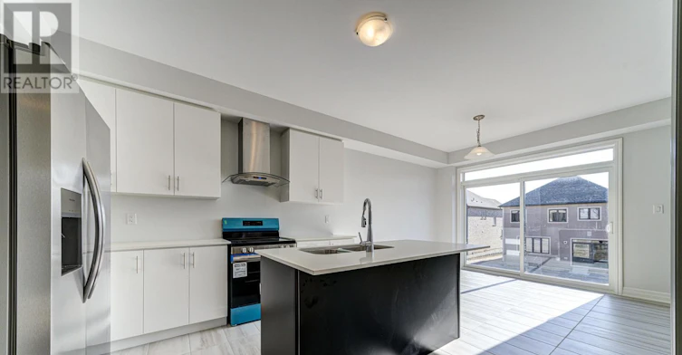 17 Rosanne Circle, Wasaga Beach, ON, L9Z 0N4 - 5