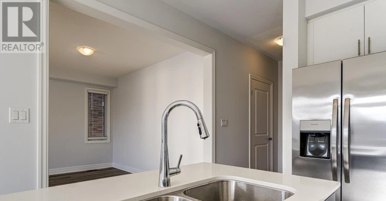17 Rosanne Circle, Wasaga Beach, ON, L9Z 0N4 - 12