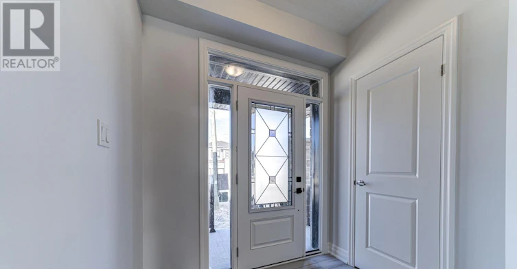 17 Rosanne Circle, Wasaga Beach, ON, L9Z 0N4 - 2
