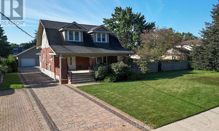 318 Elizabeth Street