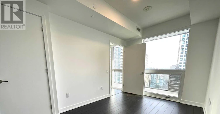 1401-39 Roehampton Avenue, Toronto, ON, M4P 1P9 - 4