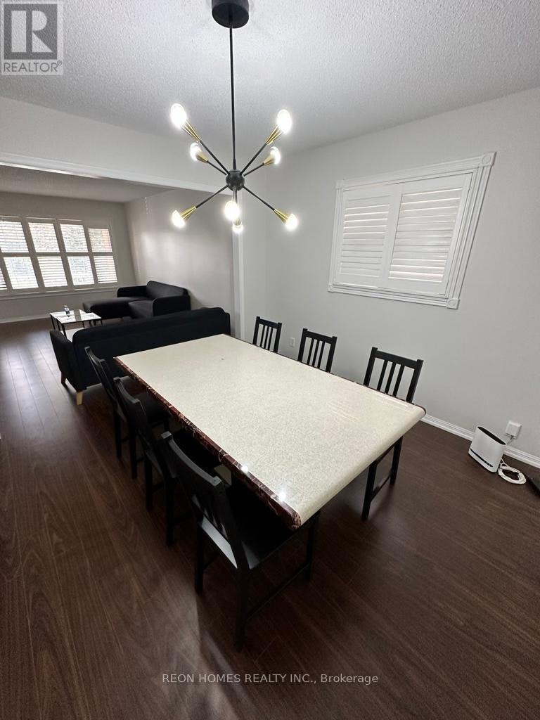 3 Lord Roberts Drive, Toronto, ON, M1K 3W1 - 3