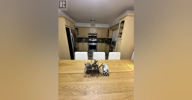 3 Lord Roberts Drive, Toronto, ON, M1K 3W1 - 4