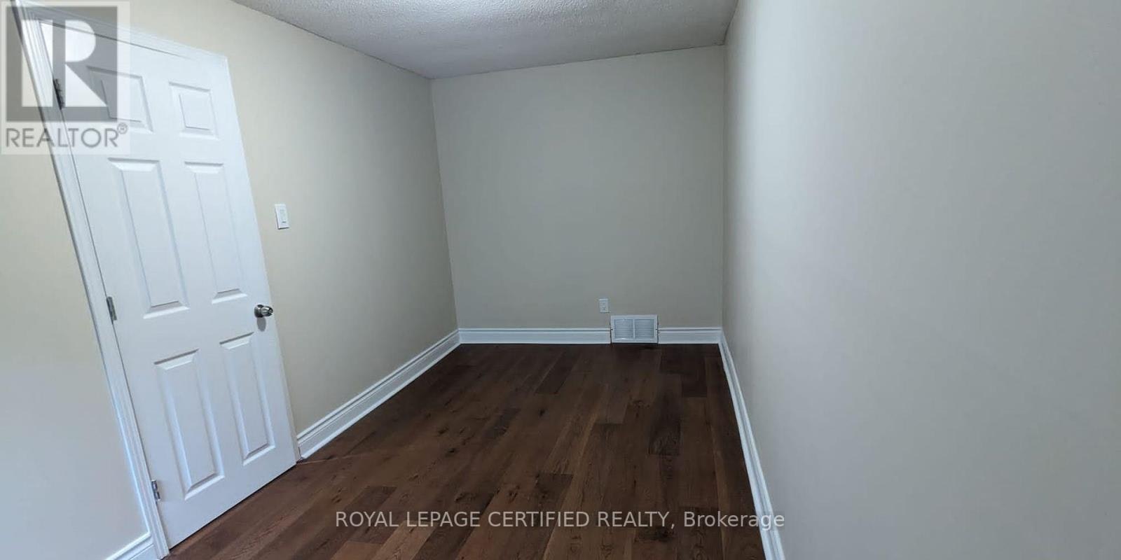 1468 Dundas Crescent, Mississauga, ON, L5C 1E9 - 3